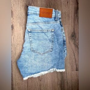 Lucky Brand | MIDI High Rise 90s Shorts | NWT | Size 6/28